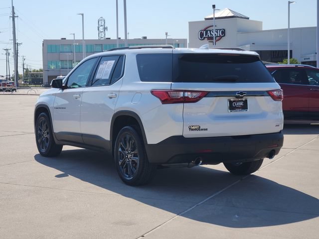 Used 2021 Chevrolet Traverse RS FWD image 2