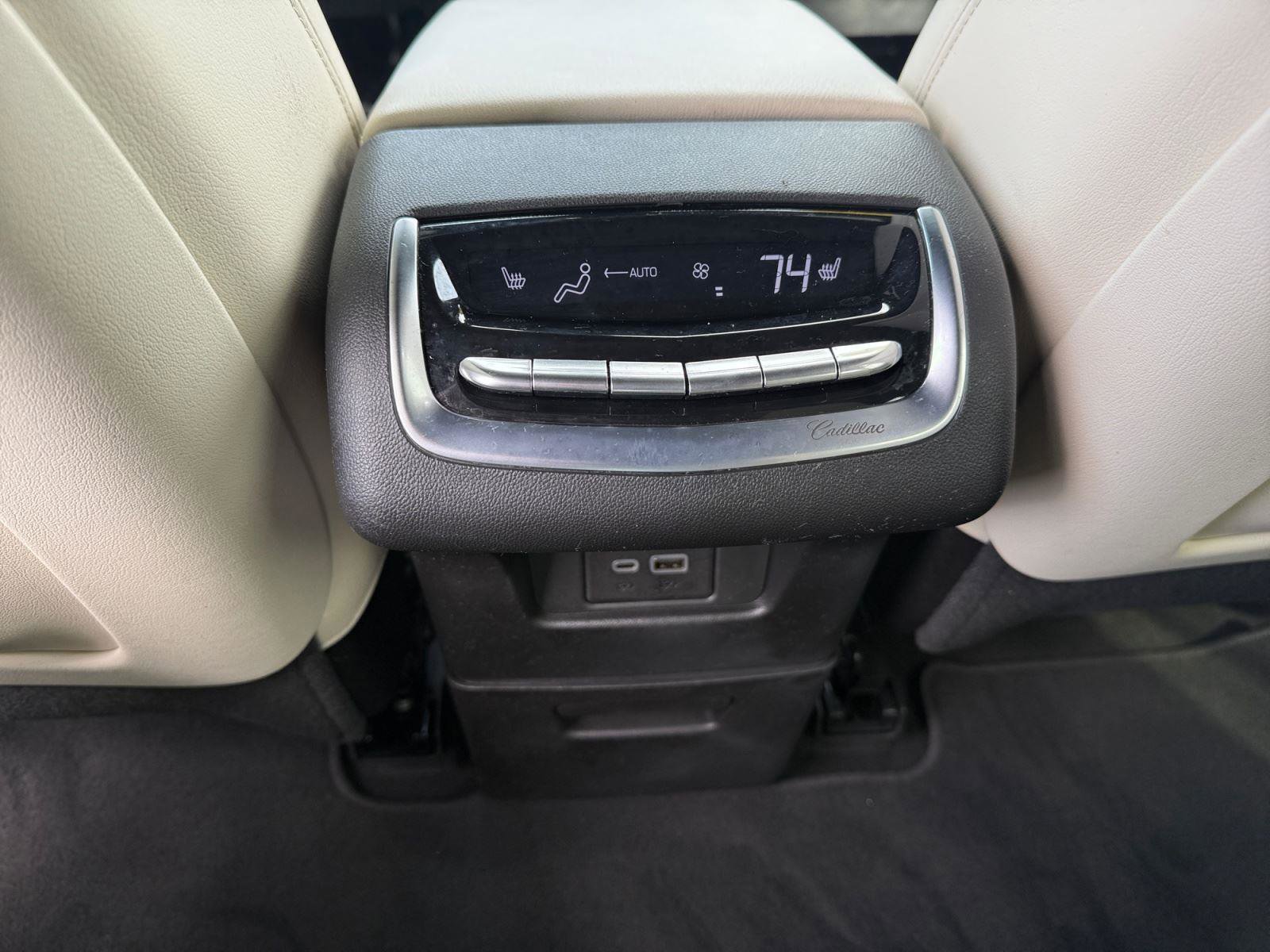 Certified 2024 Cadillac XT6 Sport w/ Technology Package AWD/4WD image 20
