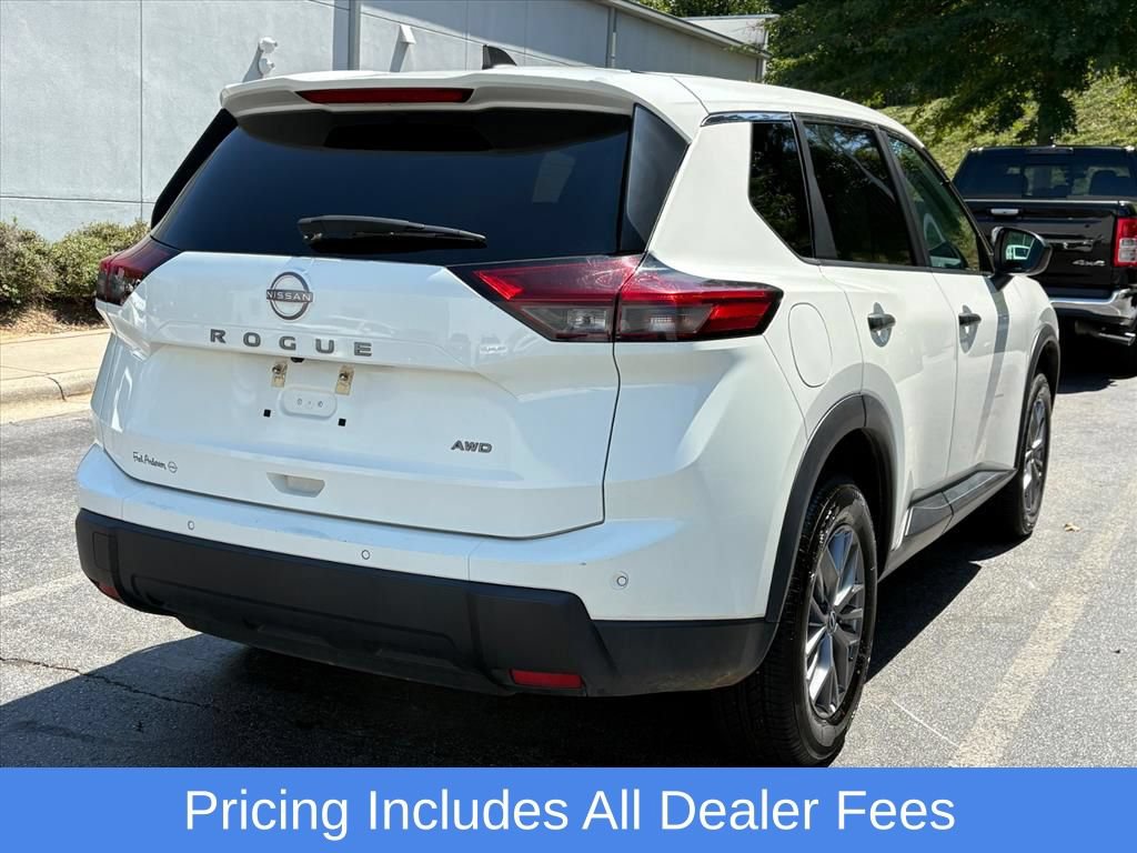 Used 2024 Nissan Rogue S AWD/4WD image 8