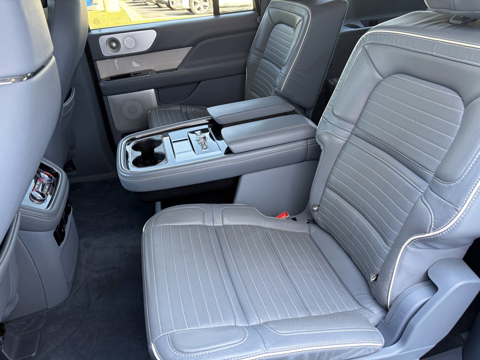 Used 2021 Lincoln Navigator L Black Label AWD/4WD image 9