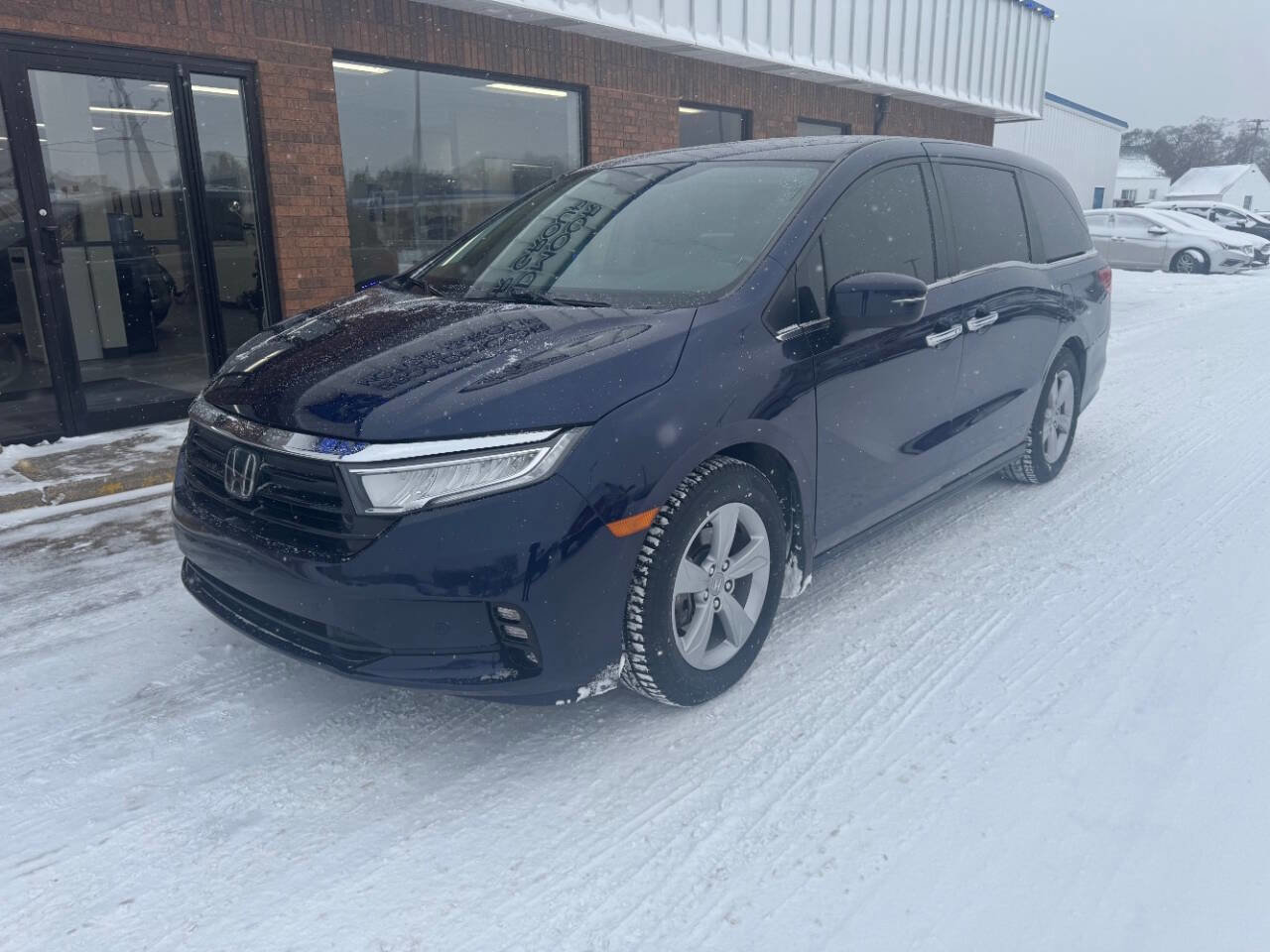 Used 2021 Honda Odyssey Touring image 2