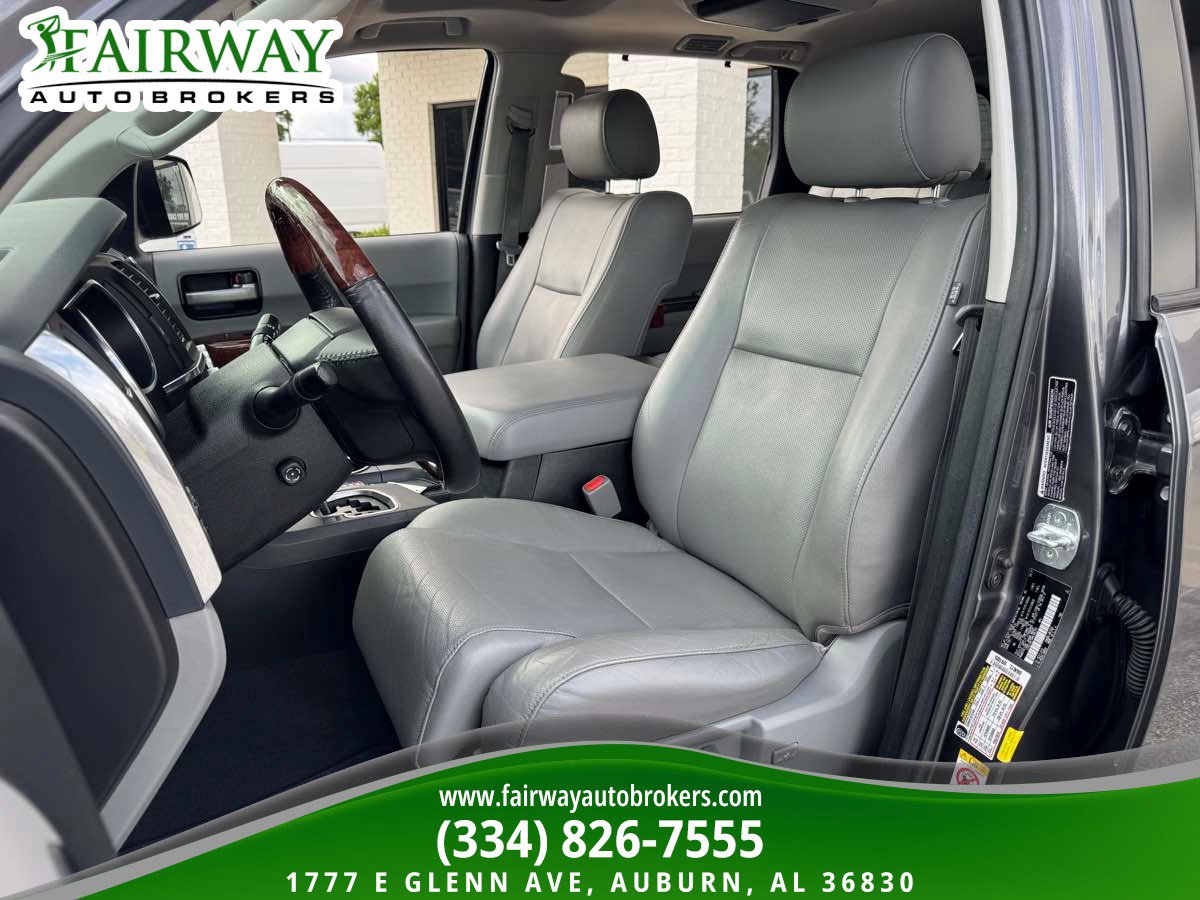 Used 2021 Toyota Sequoia Platinum AWD/4WD image 10