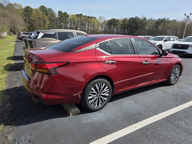 Certified 2024 Nissan Altima 2.5 SV w/ SV Premium Package image 5