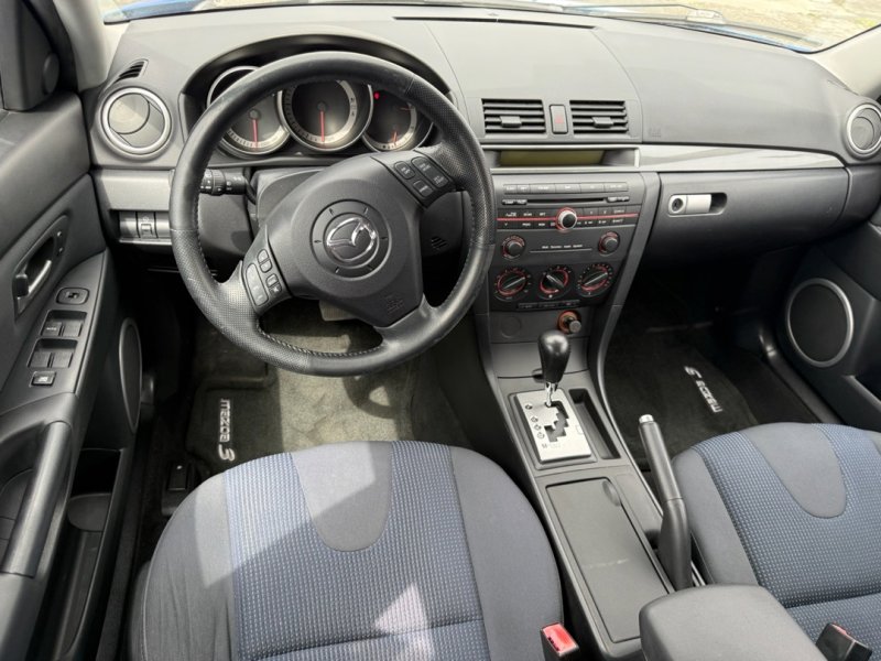 Used 2005 MAZDA MAZDA3 s w/ Moonroof & 6-CD Pkg FWD image 21