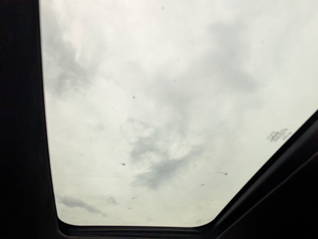 Used 2016 Ford Explorer XLT w/ Equipment Group 201A image 21