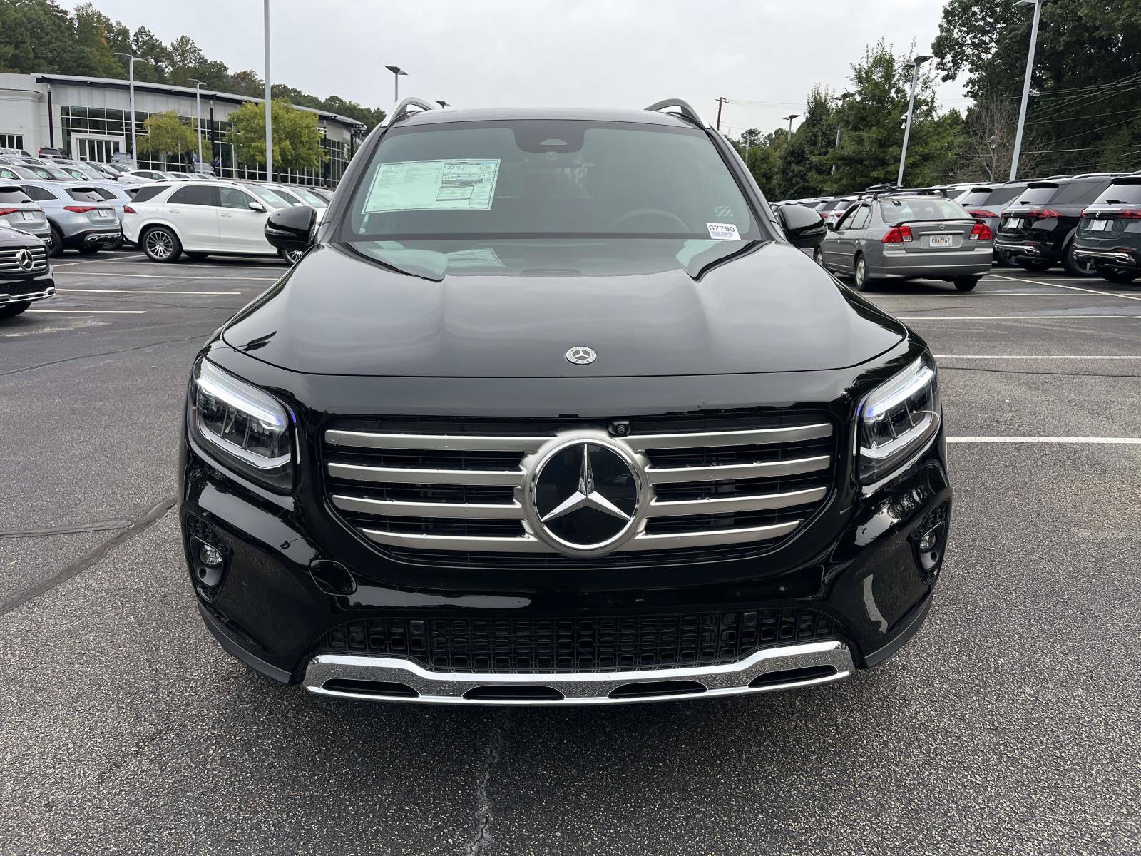 New 2026 Mercedes-Benz GLB 250 4MATIC image 3