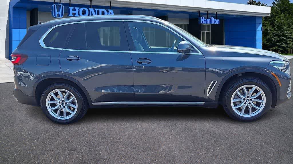 Used 2021 BMW X5 xDrive40i w/ Convenience Package AWD/4WD image 9