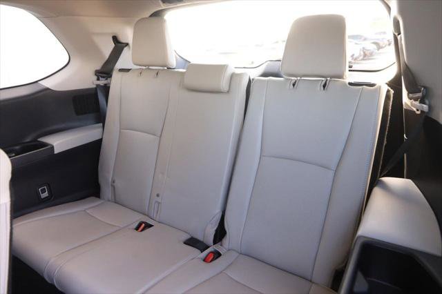 Certified 2024 Toyota Grand Highlander AWD Hybrid image 13
