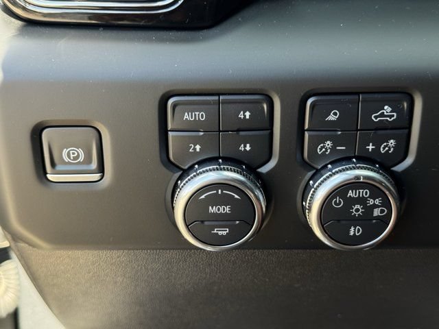 Used 2024 GMC Sierra 1500 AT4 w/ AT4 Premium Package AWD/4WD image 24