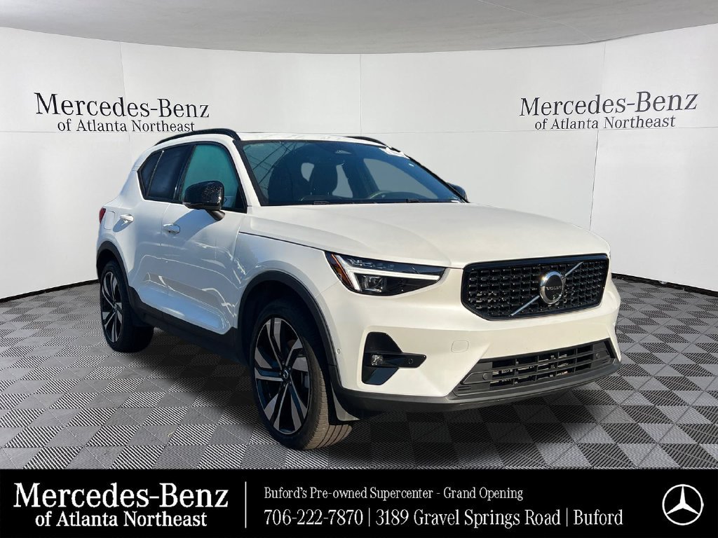 Used 2024 Volvo XC40 B5 Plus