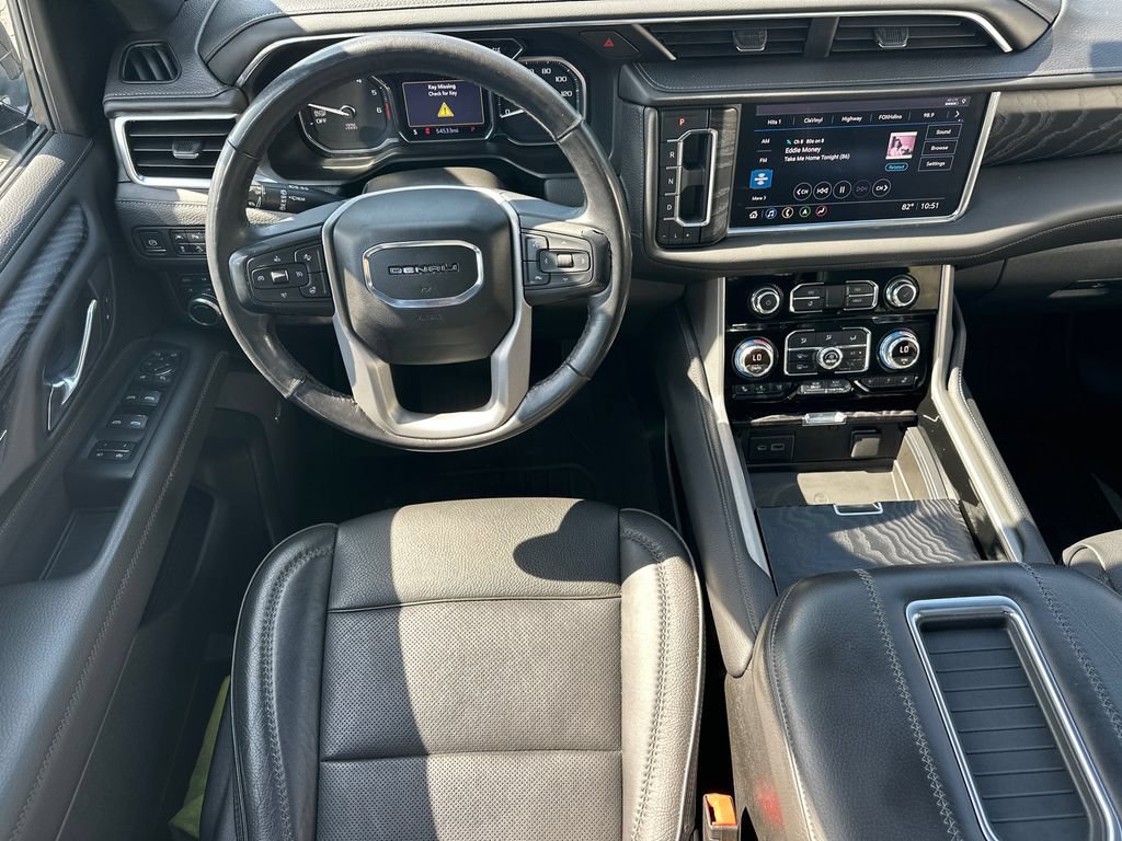 Used 2021 GMC Yukon Denali w/ Denali Premium Package AWD/4WD image 24