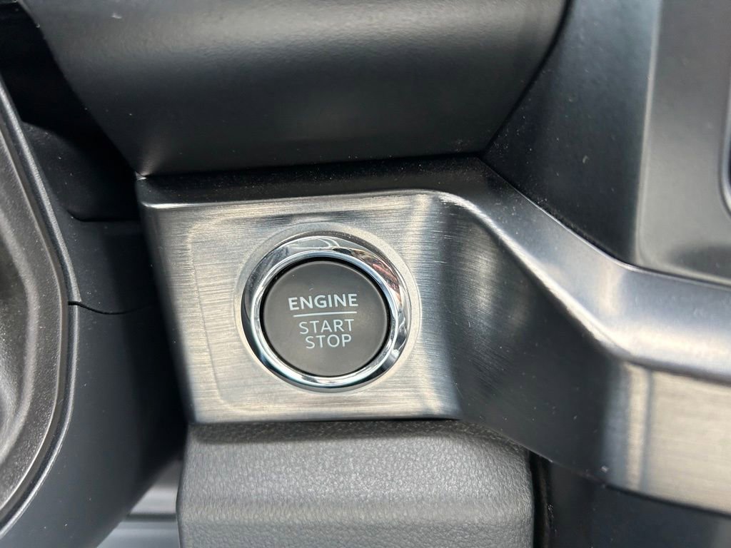 Used 2024 Ford F250 Lariat image 35