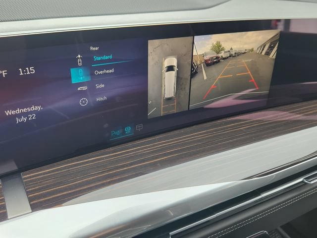 New 2026 Cadillac Escalade ESV Luxury w/ Touring Package AWD/4WD image 16