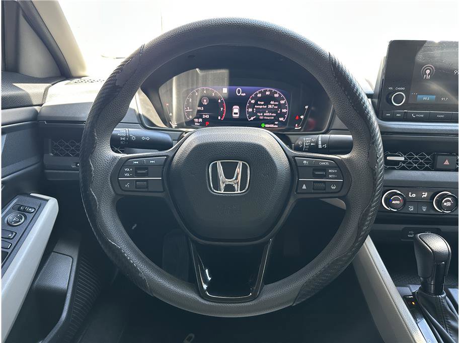 Used 2023 Honda Accord EX image 18