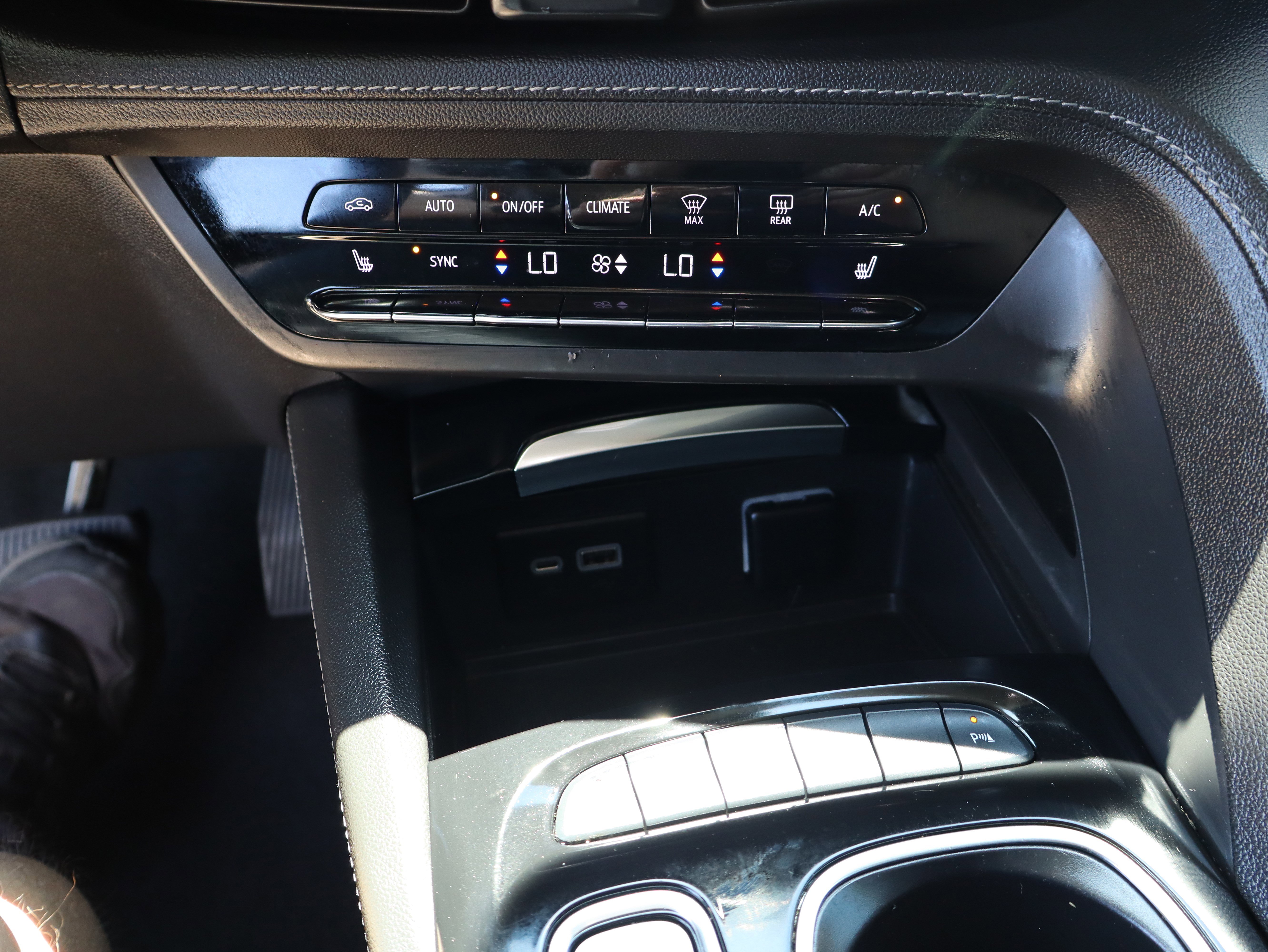 Used 2021 Buick Envision Preferred FWD image 33