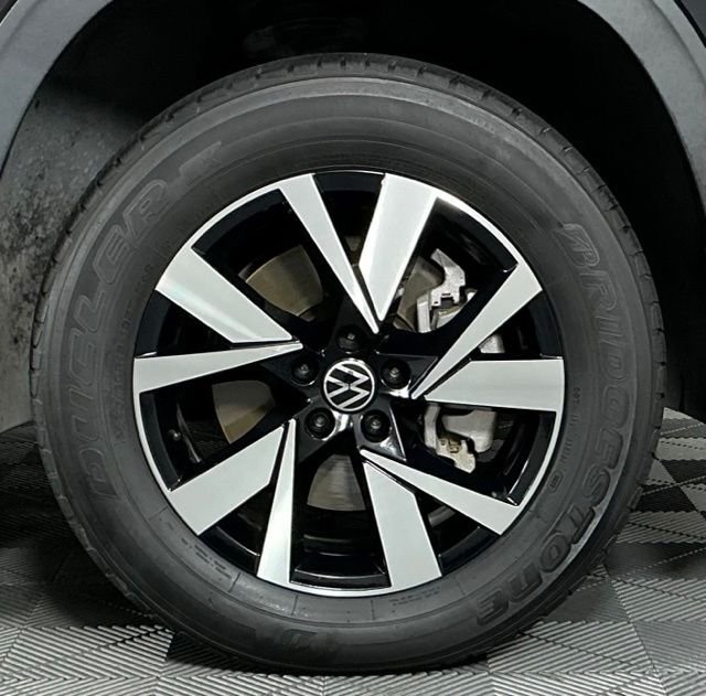 Used 2022 Volkswagen Atlas Cross Sport SE FWD image 8