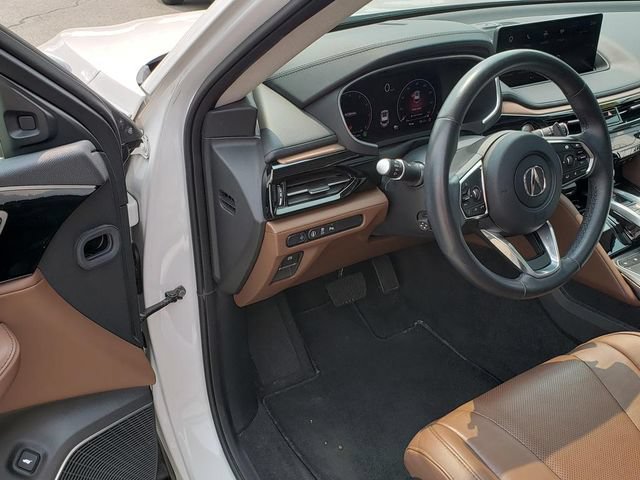 Used 2023 Acura MDX SH-AWD w/ Technology Package image 9