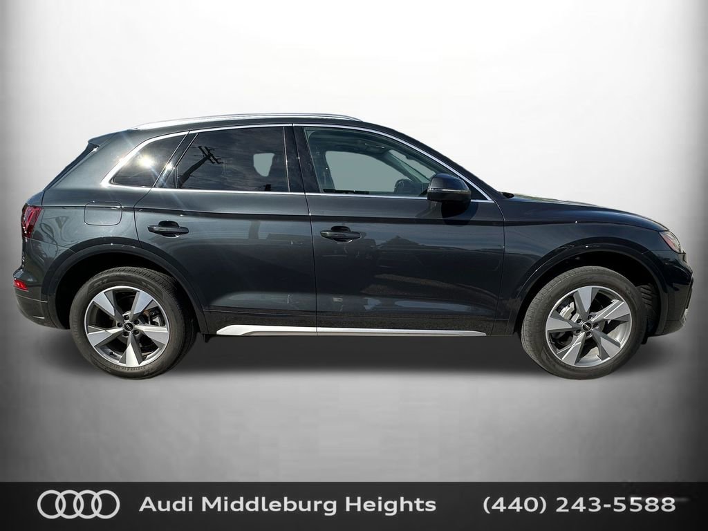 Used 2023 Audi Q5 2.0T Premium w/ Convenience Package AWD/4WD image 10