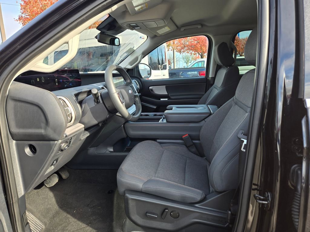 Used 2025 Ford Expedition Max Active image 12