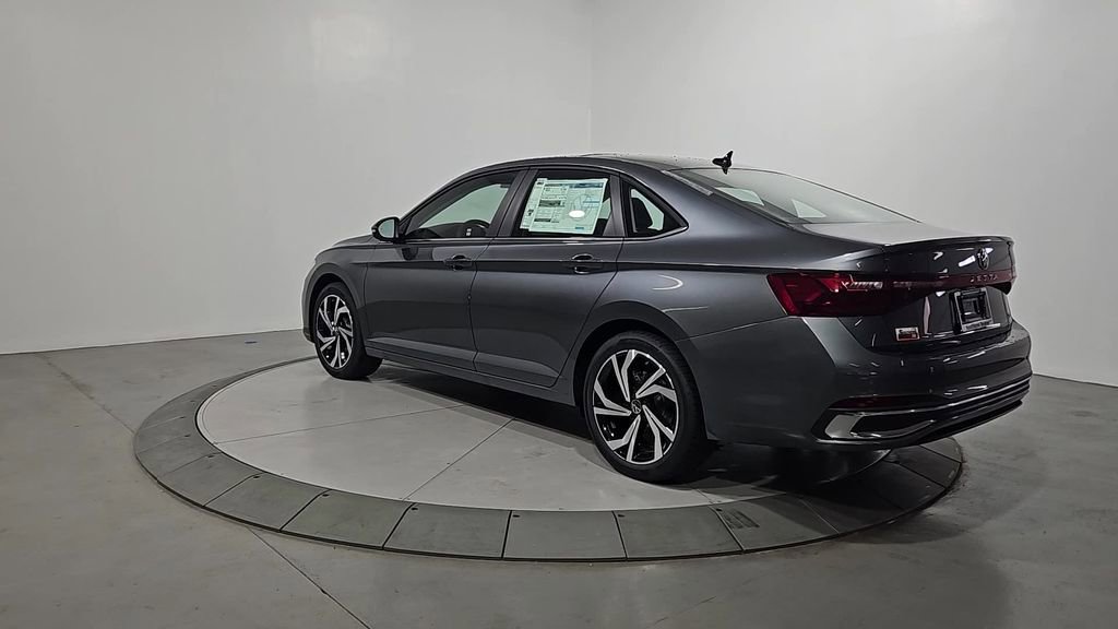 New 2026 Volkswagen Jetta SEL image 3