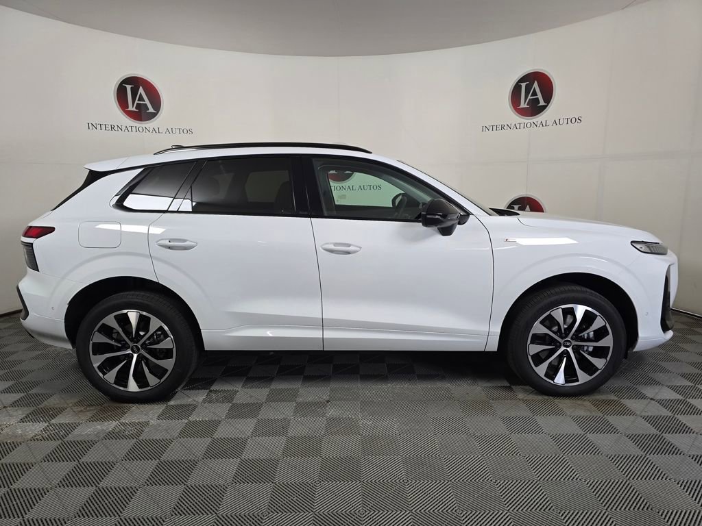 New 2026 Audi Q3 quattro 2.0T AWD/4WD image 3