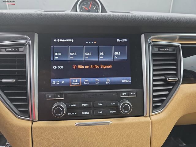 Used 2018 Porsche Macan S image 32