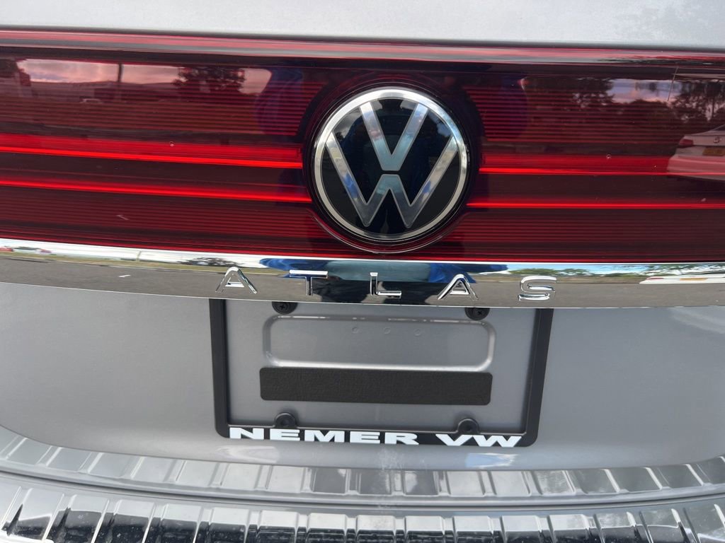 New 2026 Volkswagen Atlas SE image 8