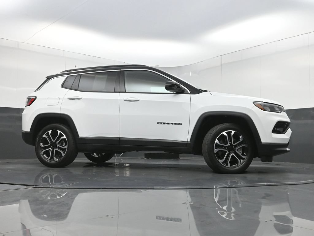 Used 2023 Jeep Compass Limited AWD/4WD image 27