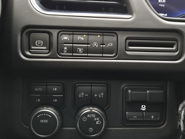 Used 2022 Chevrolet Tahoe LT w/ Luxury Package image 21