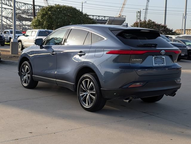 Certified 2023 Toyota Venza LE AWD/4WD image 9