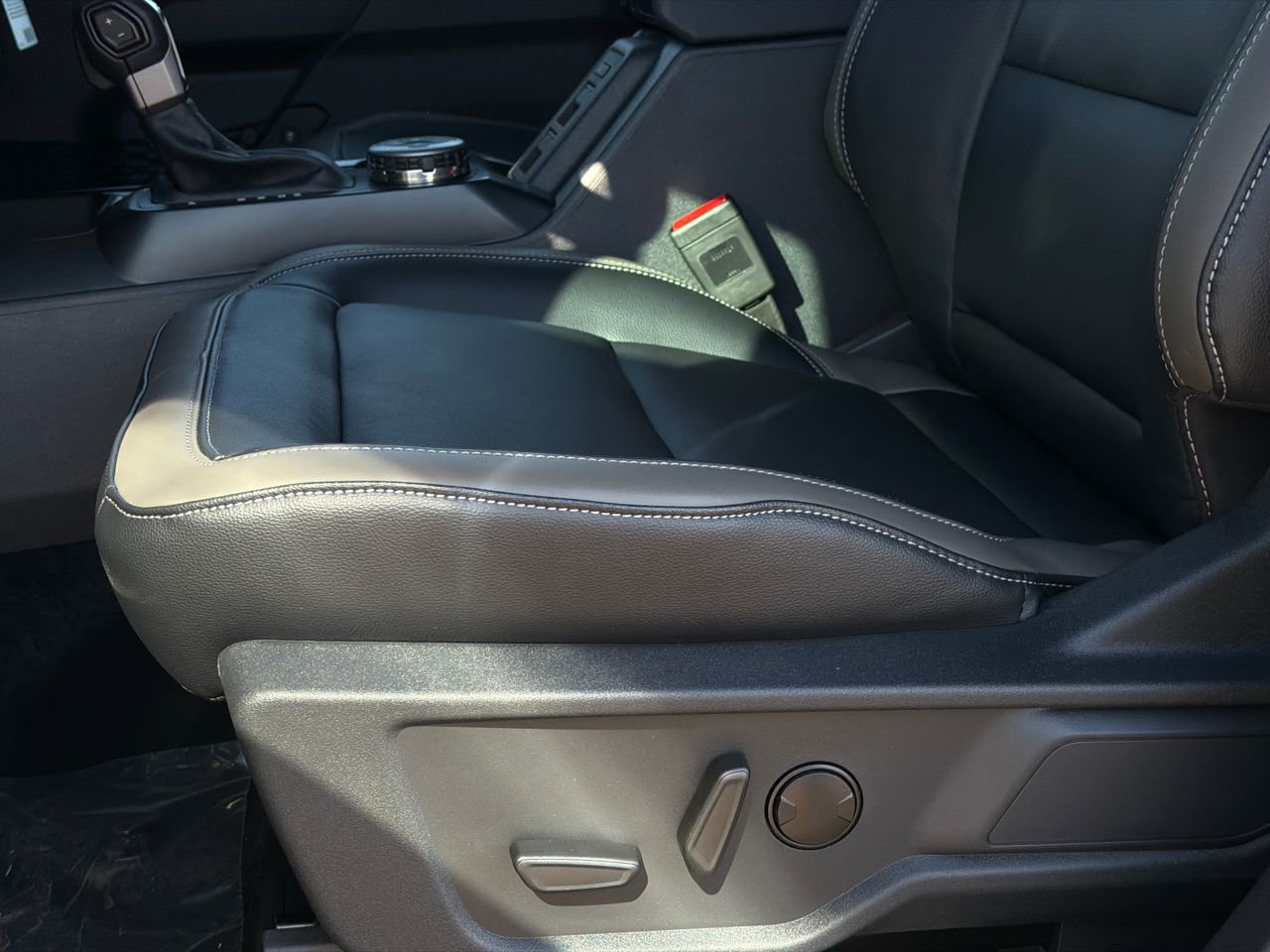 New 2025 Ford Bronco Outer Banks image 15