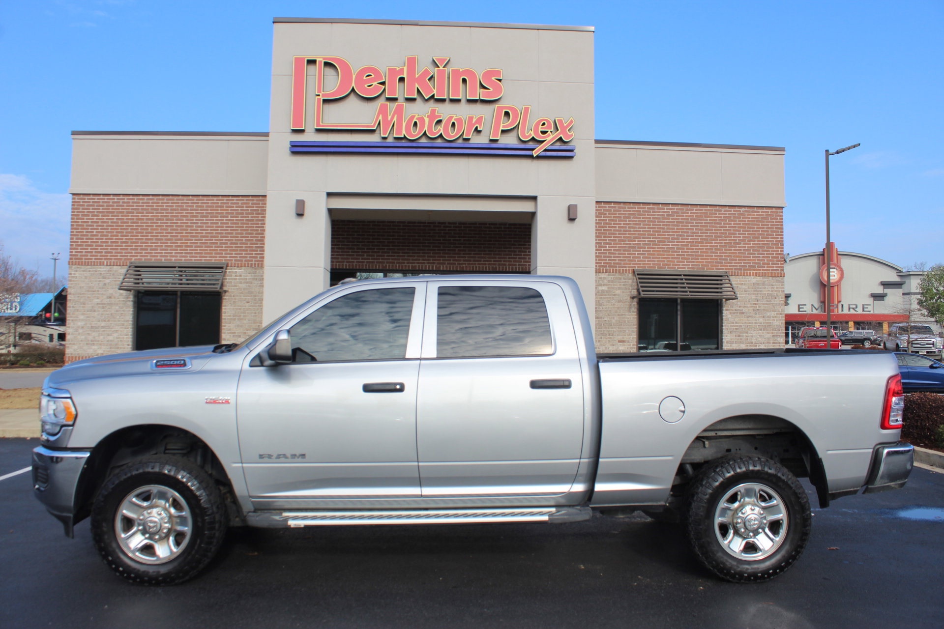 Used 2022 RAM 2500 Tradesman w/ Chrome Appearance Group image 9