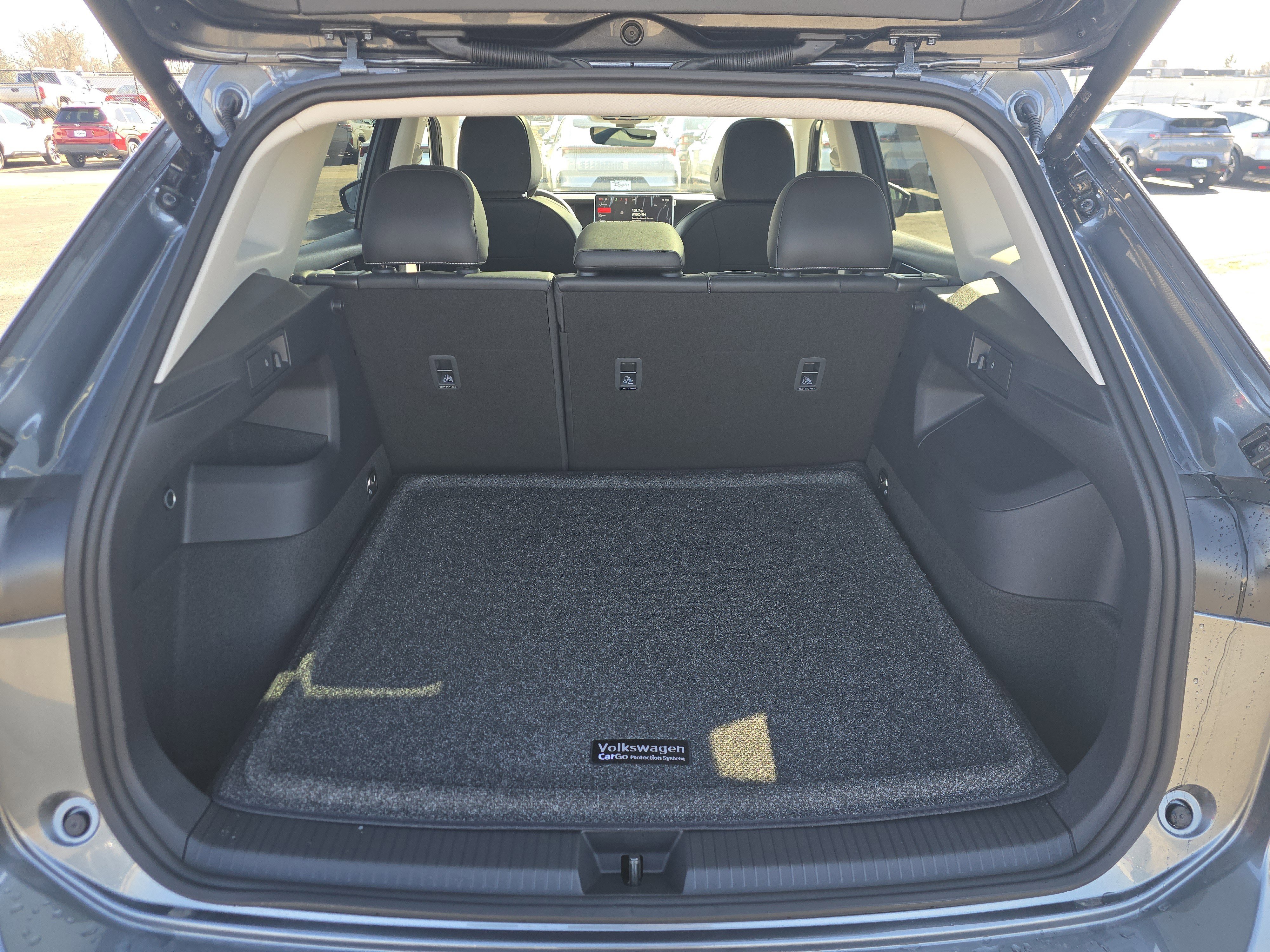 New 2026 Volkswagen Tiguan SE image 14