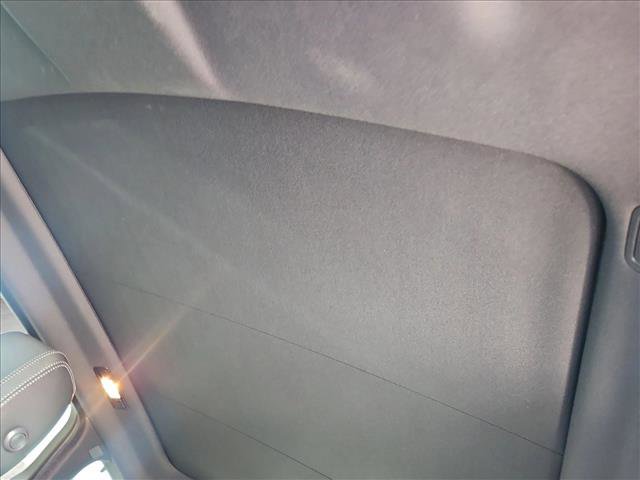 Used 2019 Land Rover Range Rover Evoque SE Premium image 15