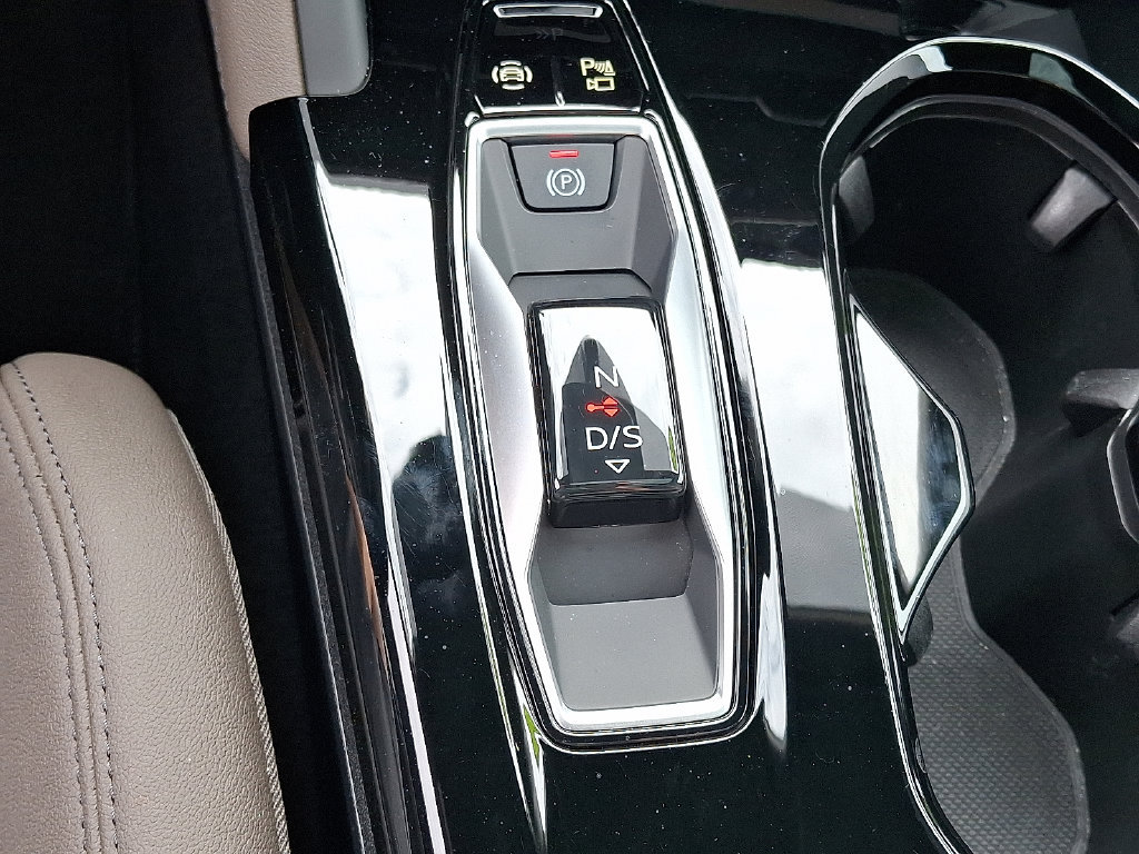 Used 2025 Audi Q5 Premium Plus AWD/4WD image 16
