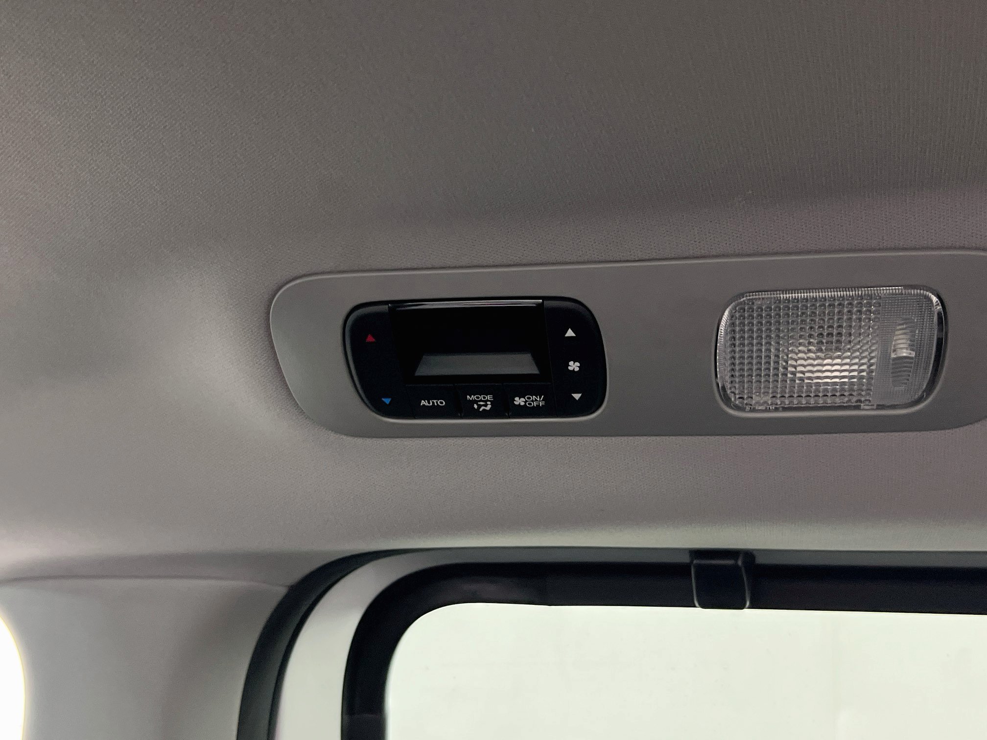 Used 2023 Honda Odyssey Elite image 27