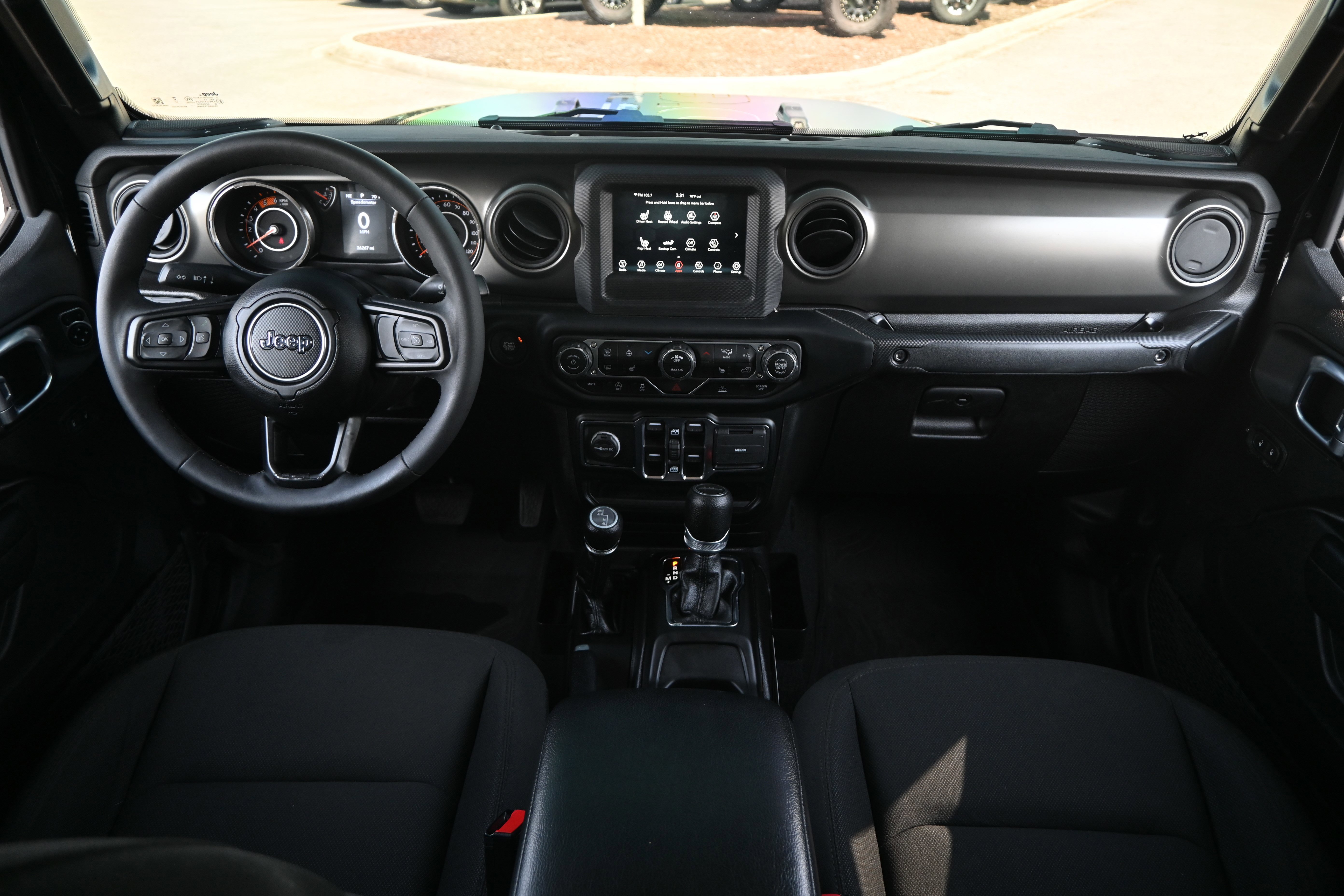 Used 2023 Jeep Gladiator Sport image 3