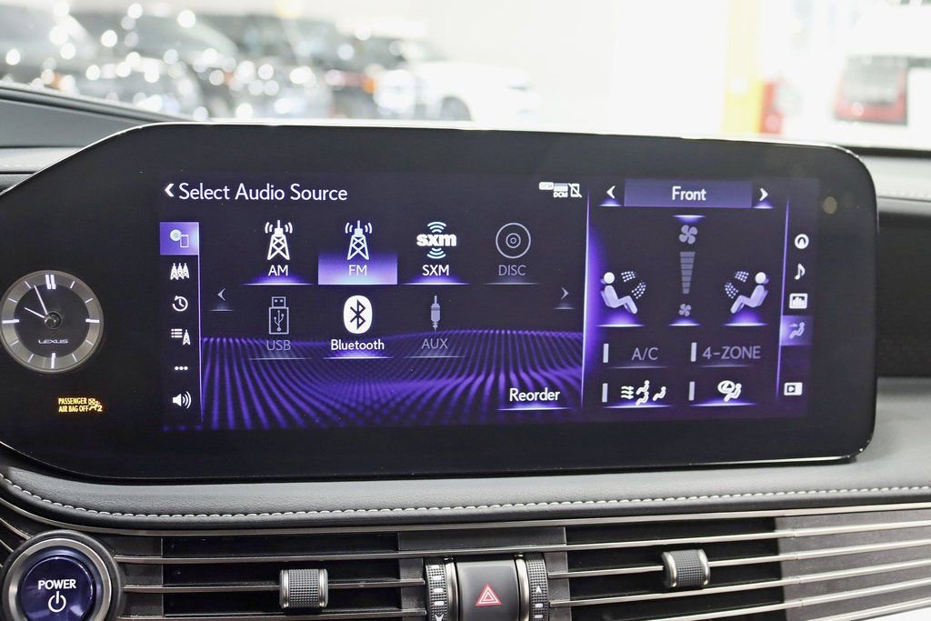 Used 2022 Lexus LS 500h AWD w/ Luxury Package image 27