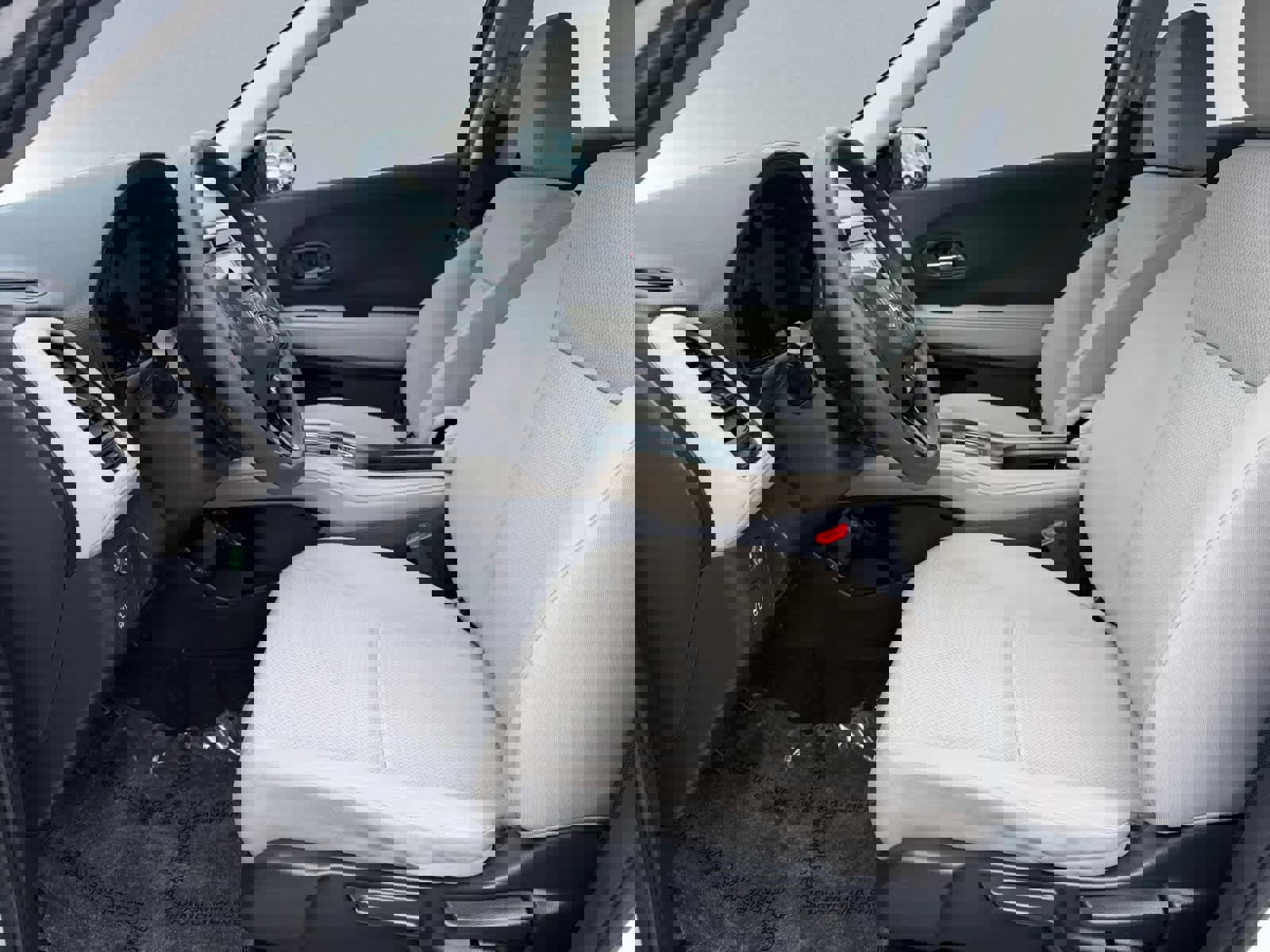 Used 2019 Honda HR-V LX image 7