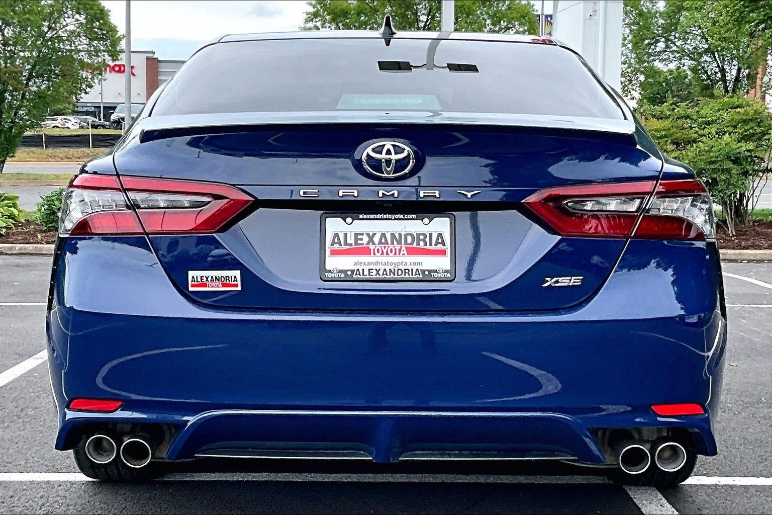 Used 2023 Toyota Camry XSE w/ Cold Weather Package FWD image 4