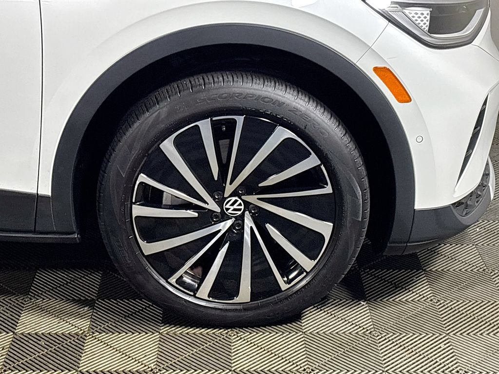 Certified 2023 Volkswagen ID.4 Pro S Plus AWD/4WD image 25