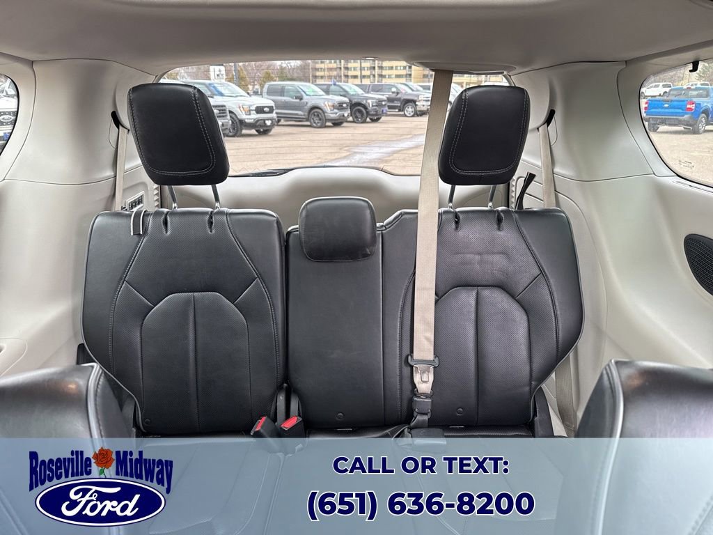 Used 2018 Chrysler Pacifica Limited w/ Tire & Wheel Group image 33