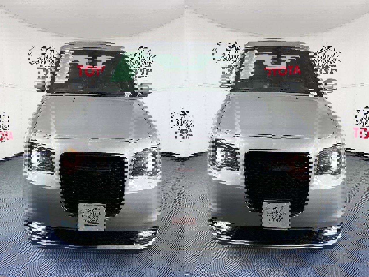 Used 2023 Chrysler 300 S image 3