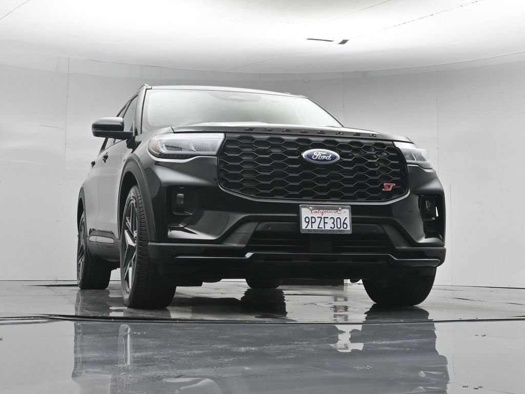 Used 2025 Ford Explorer ST RWD image 49