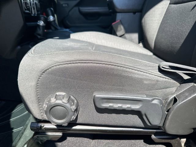 Used 2019 Jeep Wrangler Unlimited Sport S image 17