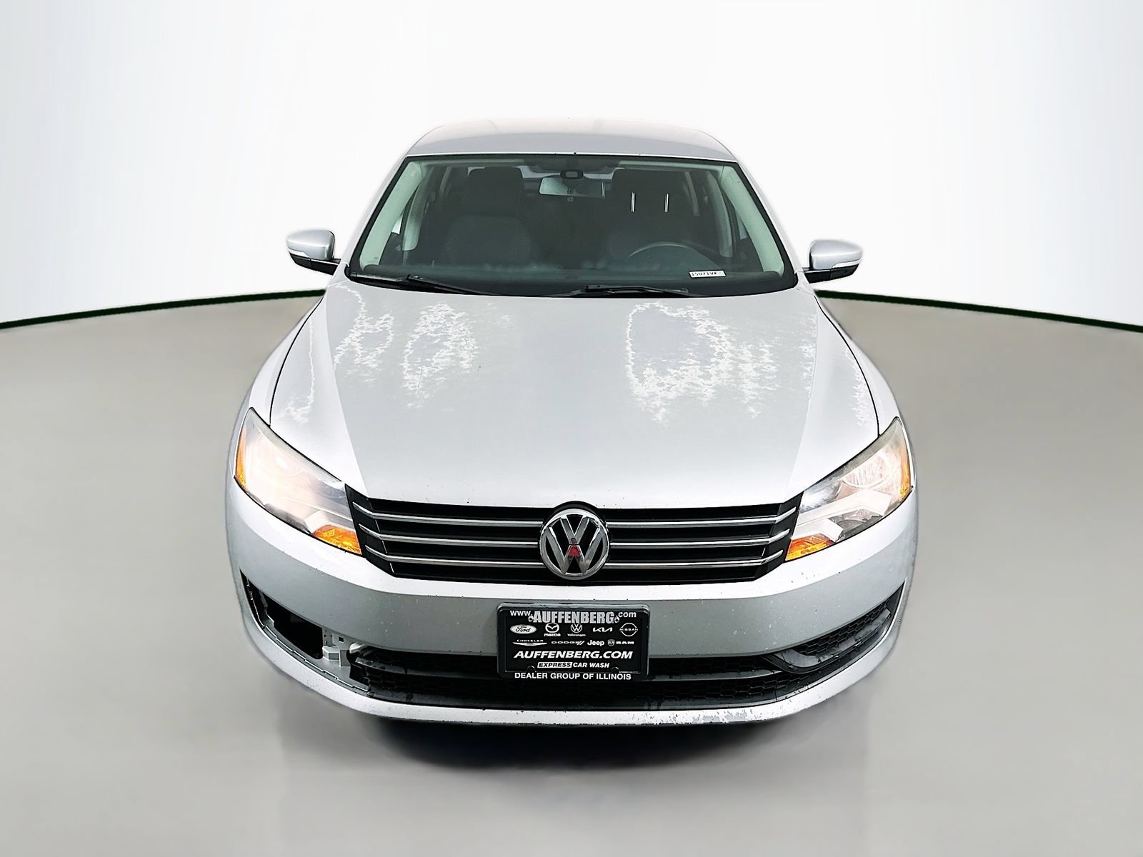 Used 2015 Volkswagen Passat 1.8T S FWD image 2