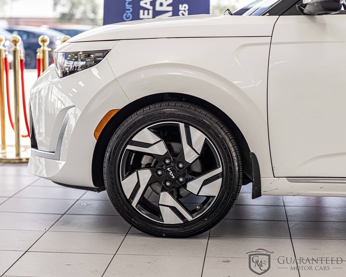 Used 2023 Kia Soul GT-Line FWD image 7
