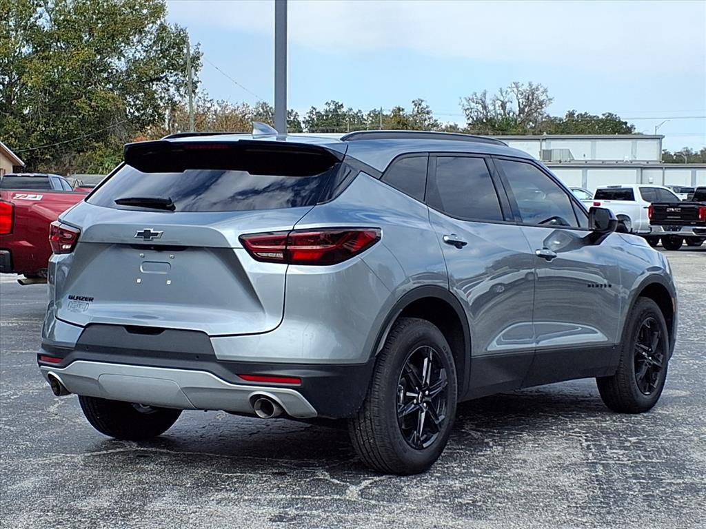 Certified 2025 Chevrolet Blazer LT w/ Midnight/Sport Edition image 4