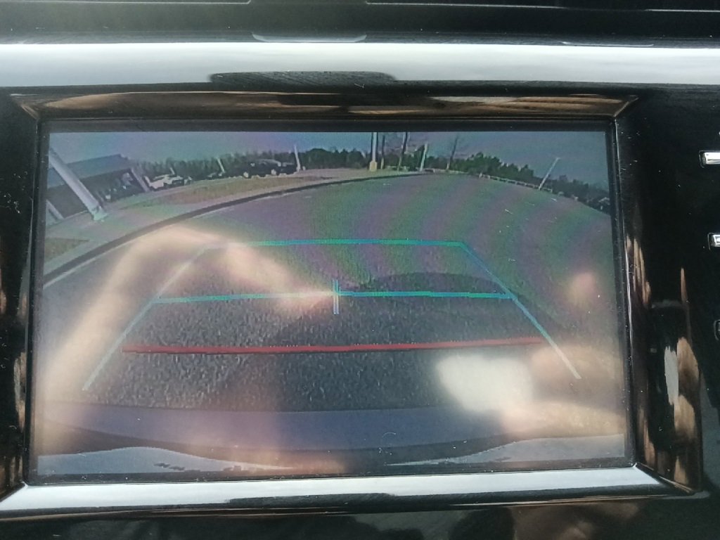 Used 2019 Toyota Camry LE w/ Phone Cable & Charge Package image 22