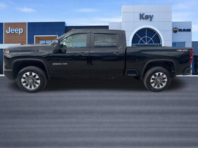 Used 2024 Chevrolet Silverado 2500 Custom w/ Custom Convenience Package AWD/4WD image 3